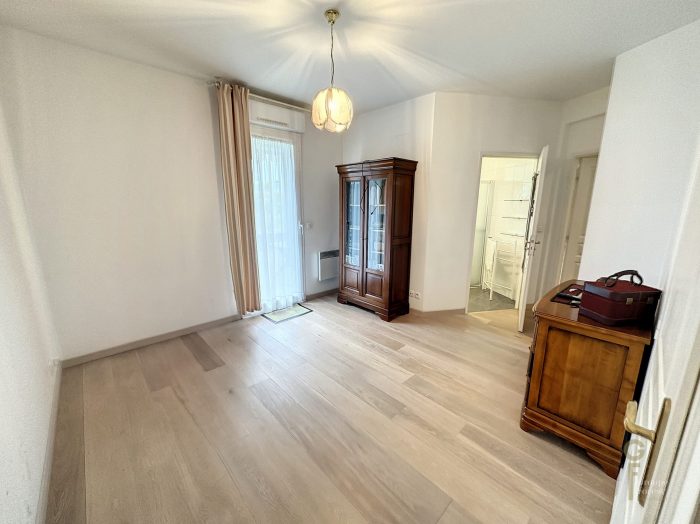 Photo APPARTEMENT 3 CHAMBRES image 8/10