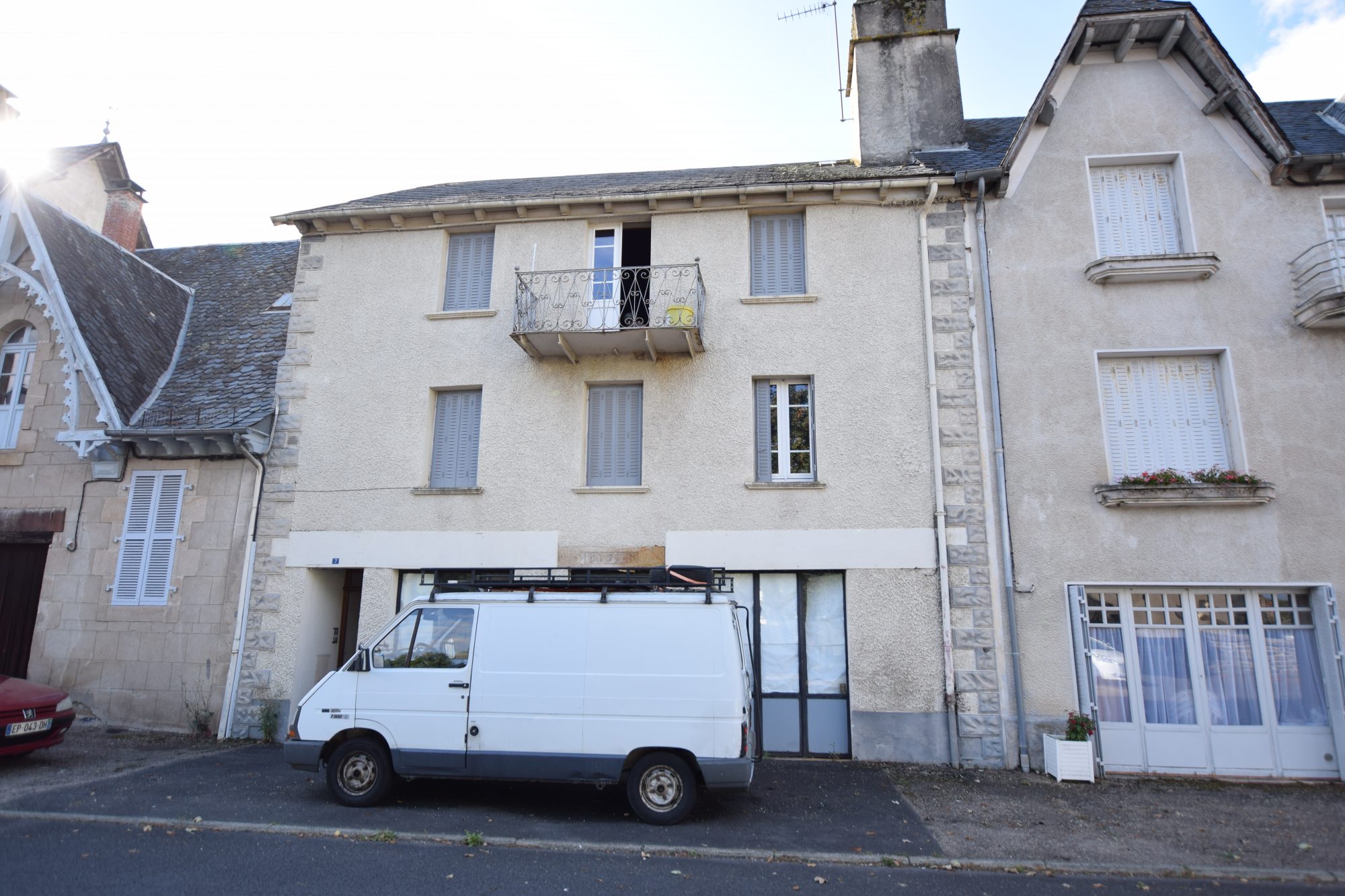 Vente Immeuble PLEAUX 15700 Cantal FRANCE