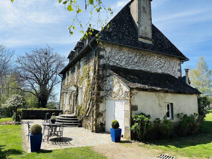 Vente Maison/Villa SAINT-CIRGUES-DE-MALBERT 15140 Cantal FRANCE