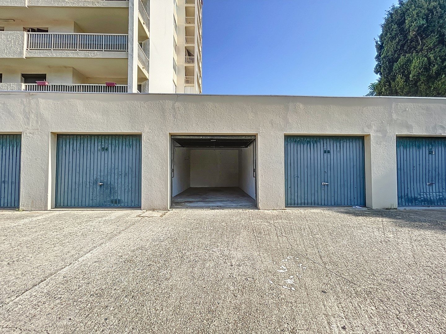 Location annuelle Garage/Parking AJACCIO 20090 Corse FRANCE