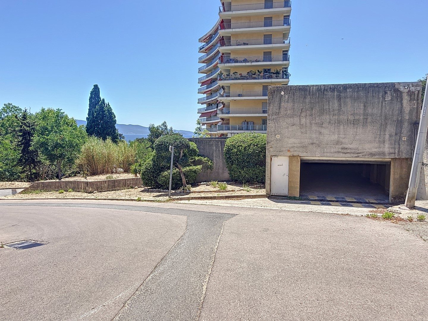 Location annuelle Garage/Parking AJACCIO 20000 Corse FRANCE