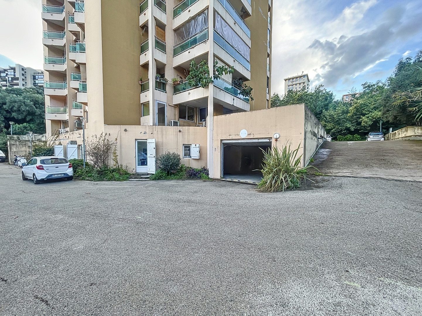 Location annuelle Garage/Parking AJACCIO 20000 Corse FRANCE