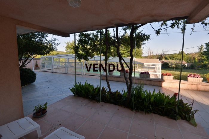 Villa à vendre, 7 pièces - Pierrevert 04860