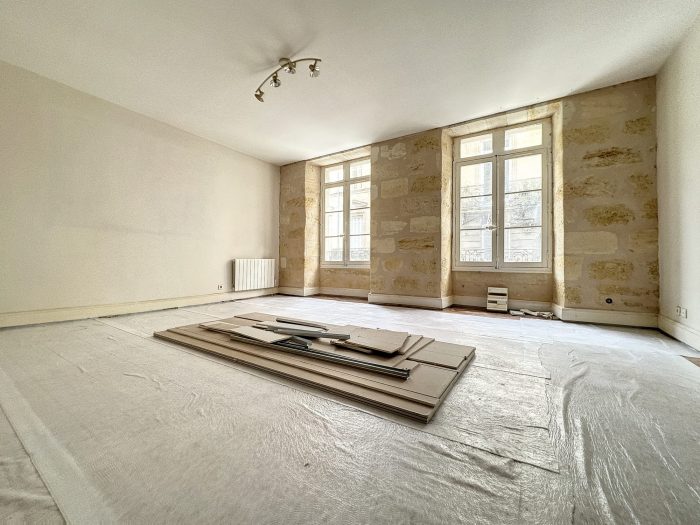 Appartement à vendre, 3 pièces - Bordeaux 33000