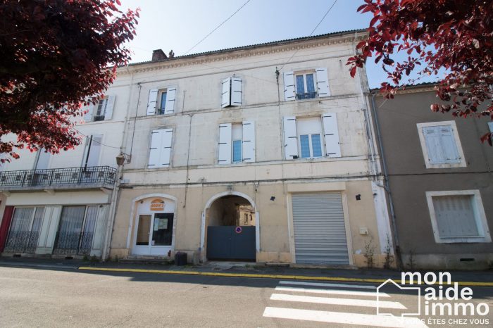 Immeuble à vendre, 450 m² - Thiviers 24800