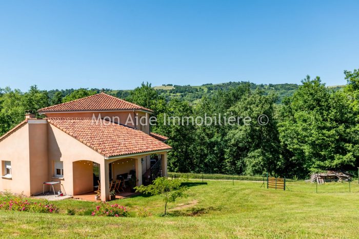 Villa à vendre, 6 pièces - Firmi 12300