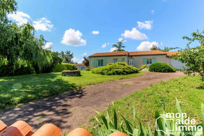 Maison plain-pied à vendre, 5 pièces - Saint-Crépin 17380