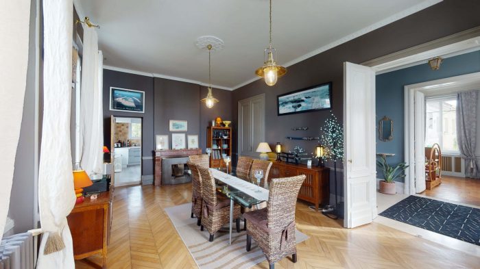 Maison bourgeoise à vendre, 8 pièces - Latresne 33360