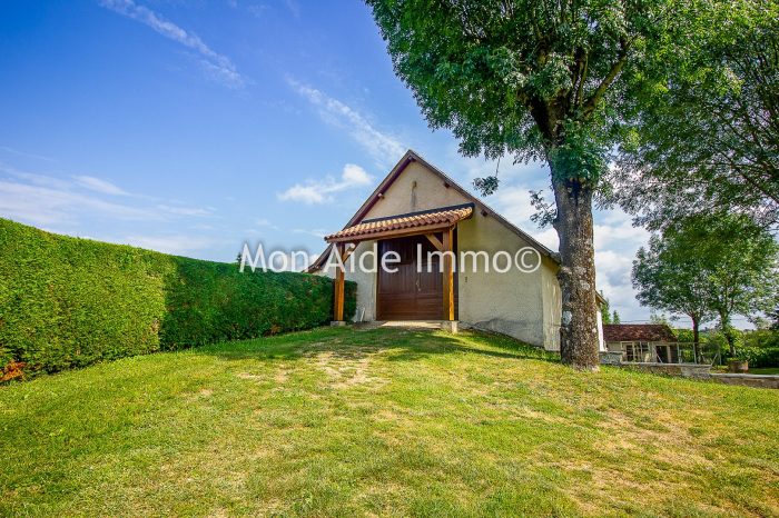 Photo Maison périgourdine avec grange et 5 hectares image 23/24