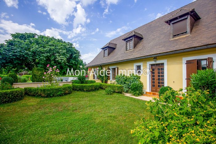 Maison traditionnelle à vendre, 8 pièces - Gigouzac 46150