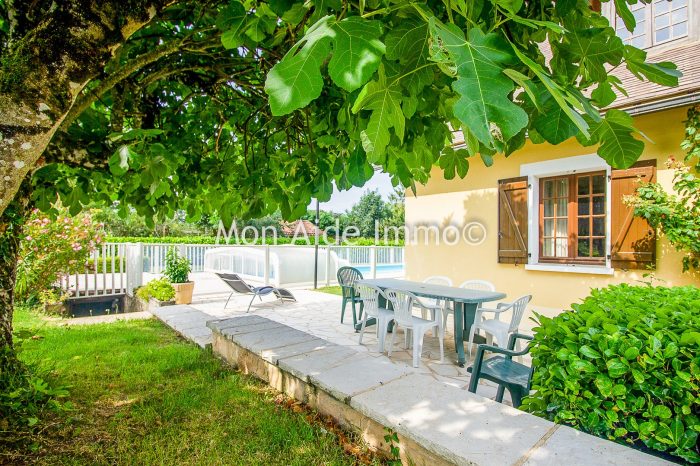 Maison traditionnelle à vendre, 8 pièces - Gigouzac 46150