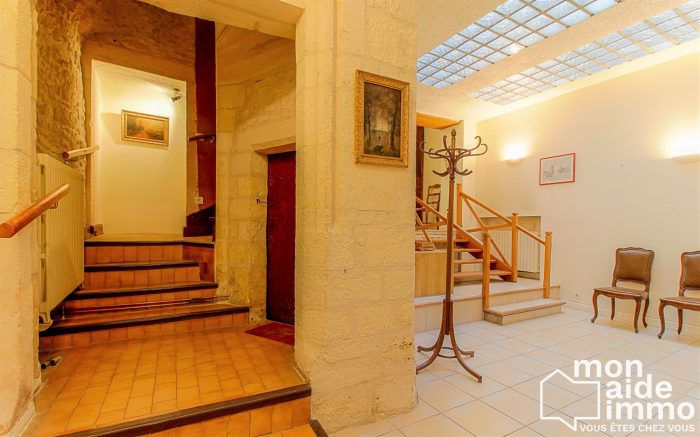 Maison mitoyenne 2 côtés à vendre, 7 pièces - Pons 17800