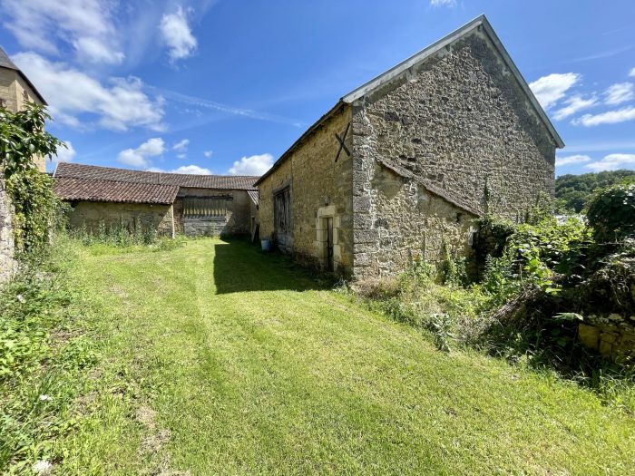 Maison mitoyenne 1 côté à vendre, 1 pièce - Nantheuil 24800