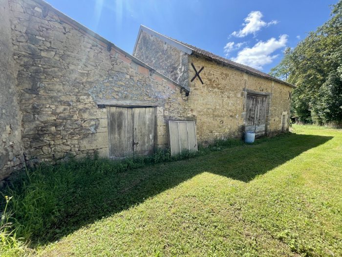 Maison mitoyenne 1 côté à vendre, 1 pièce - Nantheuil 24800