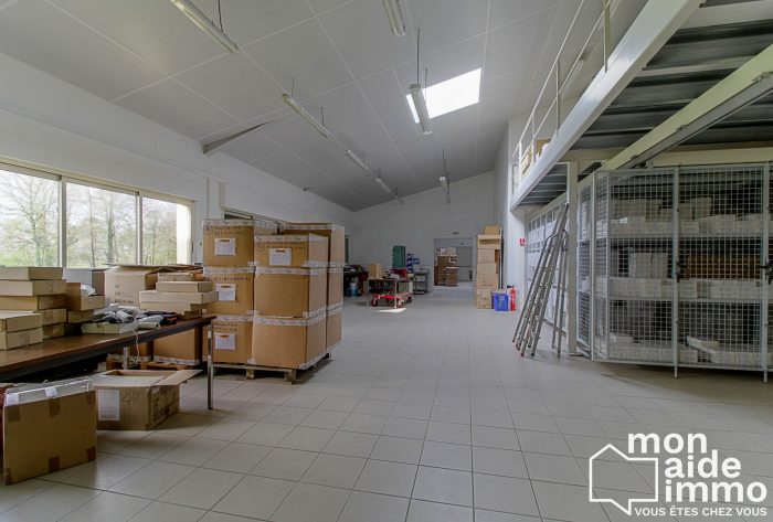 Bureau à vendre, 700 m² - Migron 17770