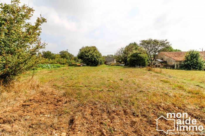 Terrain constructible à vendre, 745 m² - Crazannes 17350