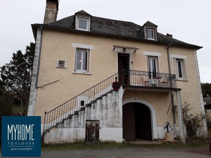 Old house for sale, 7 rooms - Allassac 19240