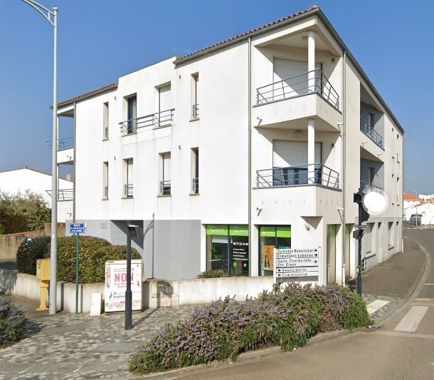 Local Commercial de 28 m² aux Sables d'Olonne avec Potentiel Résidentiel