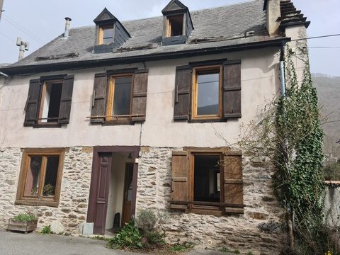 Maison individuelle à vendre, 7 pièces - Saint-Béat-Lez 31440
