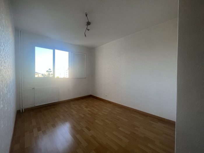 Apartment for sale, 5 rooms - Clermont-Ferrand 63100