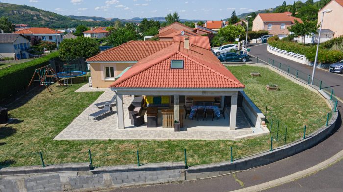 Maison plain-pied à vendre, 4 pièces - Vic-le-Comte 63270