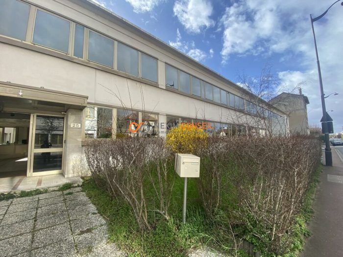 Bureau à louer, 5700 m² - Rueil-Malmaison 92500
