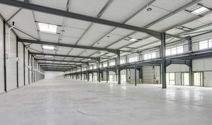Entrepôt à louer, 2150 m² - LE THILLAY 95500