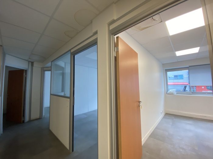 Bureau à louer, 170 m² - Nanterre 92000