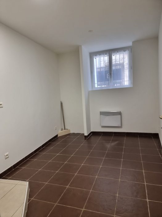 Appartement à vendre, 2 pièces - Calvisson 30420