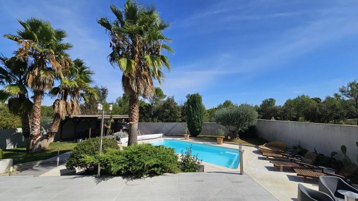 Photo Villa en R+1 de 160m² avec piscine sans vis-à-vis. image 23/32