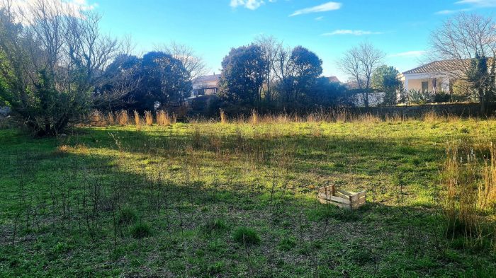 Terrain constructible à vendre, 715 m² - Sommières 30250