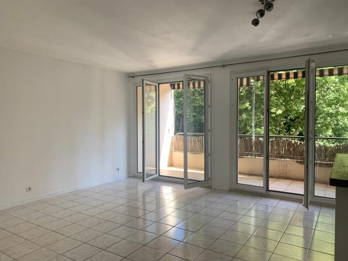 Appartement à louer, 3 pièces - Écully 69130