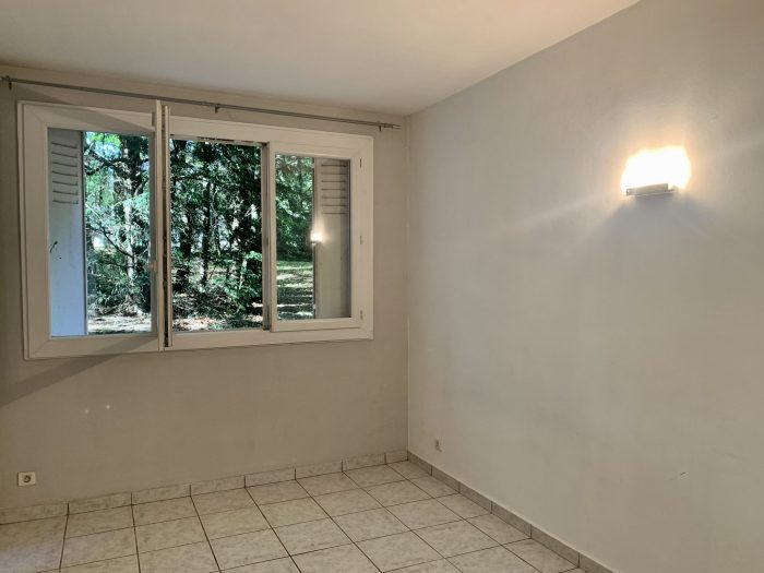 Appartement à louer, 3 pièces - Écully 69130