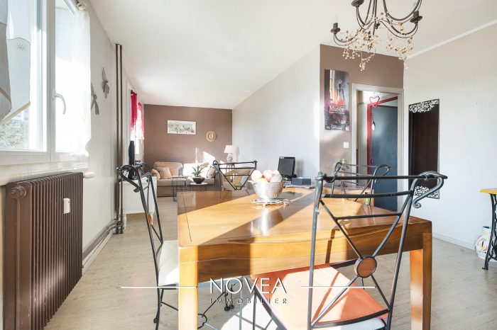 Appartement à vendre, 4 pièces - Saint-Genis-Laval 69230