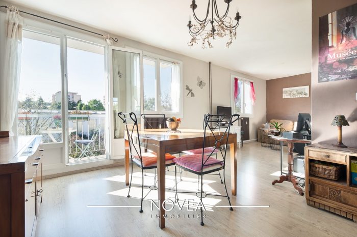 Appartement à vendre, 4 pièces - Saint-Genis-Laval 69230