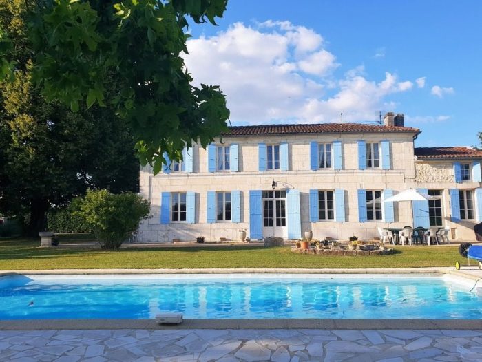 Maison à vendre, 10 pièces - Plassay 17250