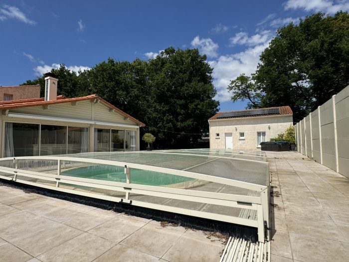 Maison traditionnelle à vendre, 8 pièces - Saint-Augustin 17570