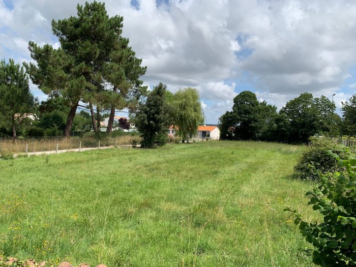 Terrain constructible à vendre, 09 a 01 ca - Saint-Augustin 17570