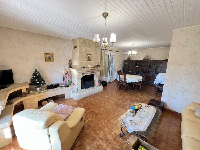 Villa à vendre, 5 pièces - Taillades 84300