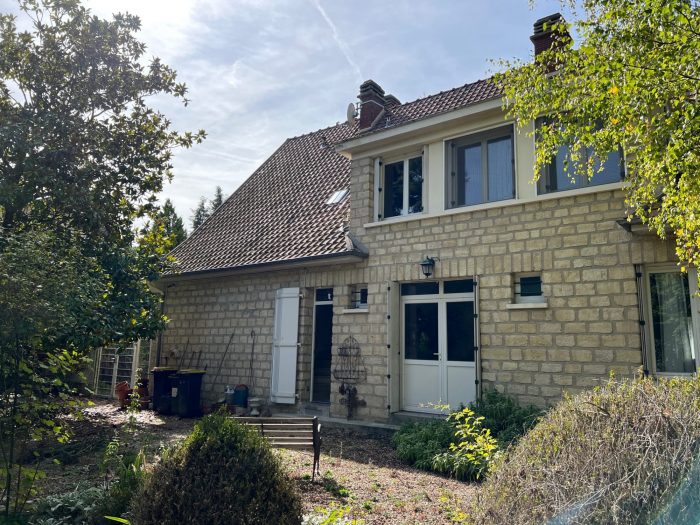Maison traditionnelle à vendre, 11 pièces - Pacy-sur-Eure 27120