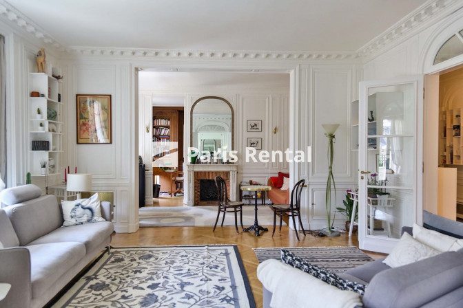 Location annuelle Appartement PARIS 75008 Paris FRANCE