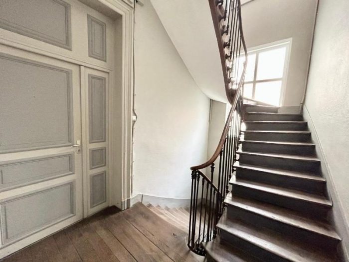 Immeuble à vendre, 220 m² - ANGERS 49000