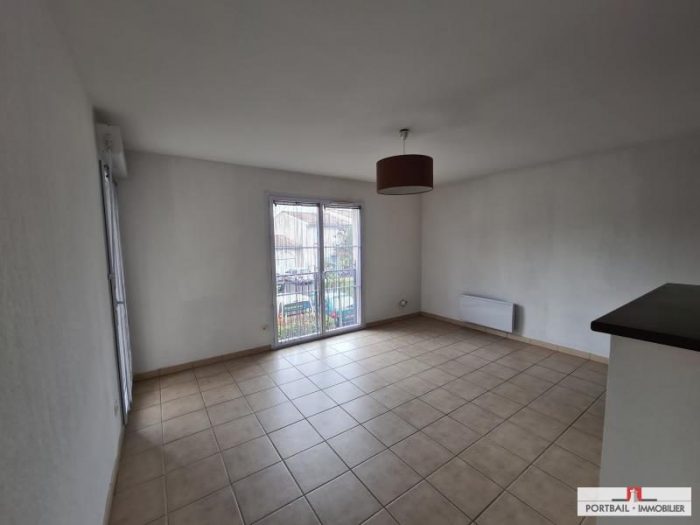 Appartement à vendre, 3 pièces - Saint-Martin-Lacaussade 33390