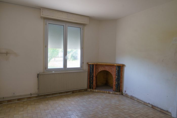 Maison ancienne à vendre, 4 pièces - Saint-Yzan-de-Soudiac 33920