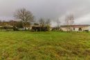 Terrain constructible de 2 539 m² en Dordogne