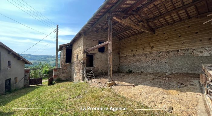 Ferme à vendre, 5 pièces - Saint-Forgeux 69490