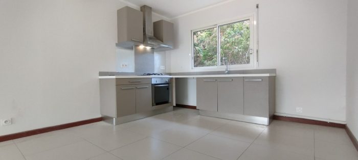 Appartement à vendre, 4 pièces - Païta 98889