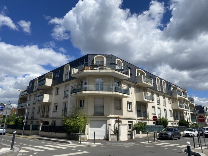 Location annuelle Appartement PONTAULT-COMBAULT 77340 Seine et Marne FRANCE