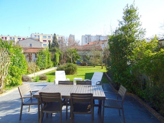 Maison mitoyenne 2 côtés à vendre, 4 pièces - Talence 33400