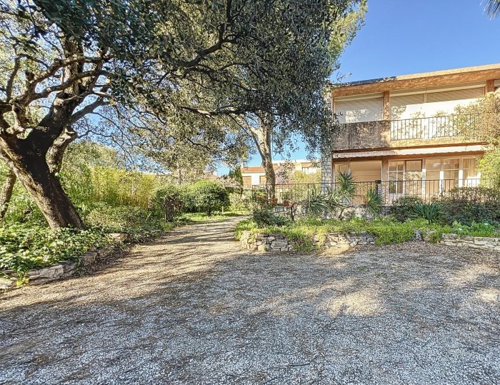 Maison mitoyenne 1 côté à vendre, 4 pièces - La Ciotat 13600